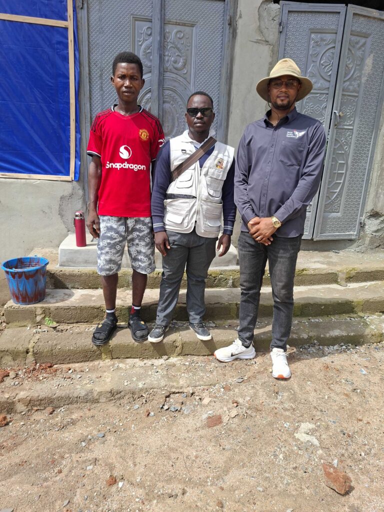 Emmanuel Jalloh meets with Field Service Representatives and a Brooder Unit.